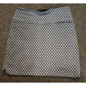 S.C. & Co. Women's 360 Degrees Tummy Control Skirt Skort. Size Small
